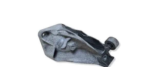 BMW 5 G30 G31 G38 Engine mounting bracket 6884475