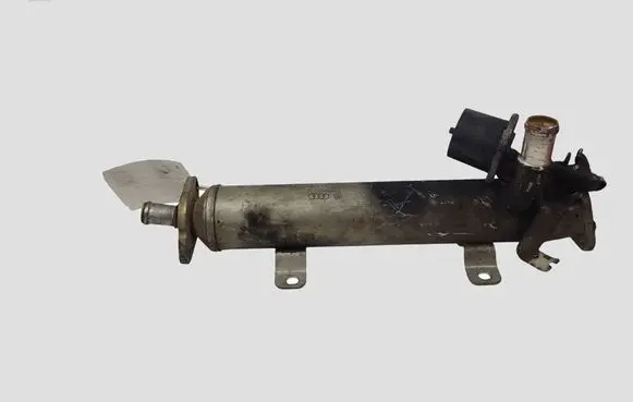Volkswagen PASSAT B6 EGR valve cooler 03L131512B