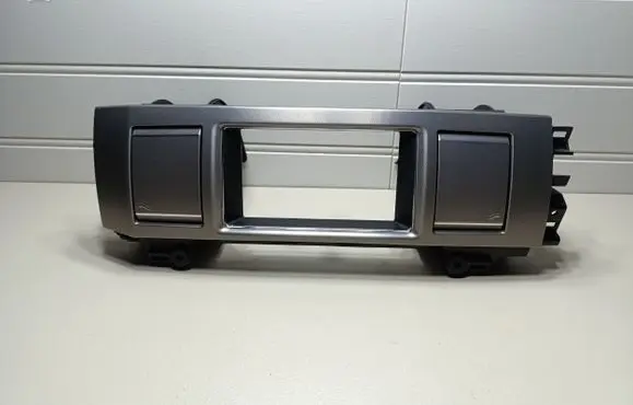 Jaguar XF X250 Dash center air vent grill 8X2319K617BH 8X2319K617AH