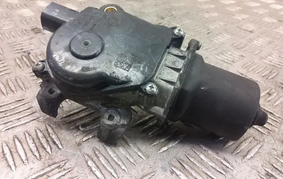 Nissan Qashqai J12 Wiper motor