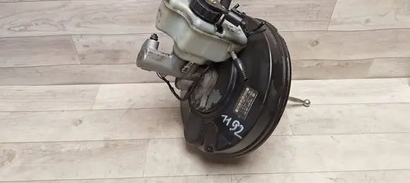 Skoda Octavia Mk2 (1Z) Brake booster 1K1614105BH 1K1614105 03786495014