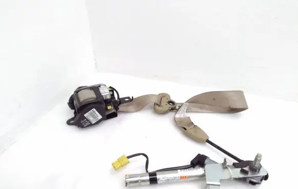 Honda CR-V Front seatbelt 81850SWWE0E 608200101A