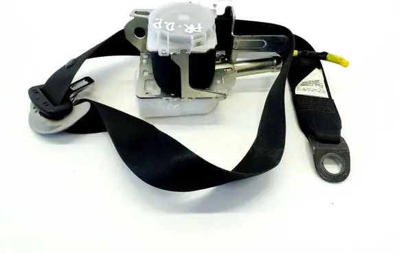 Toyota RAV 4 (XA40) Front seatbelt 7T3880P