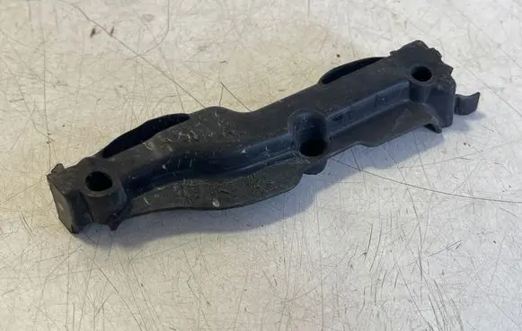 Audi Q7 4M Radiator support slam panel bracket 4M0121287B