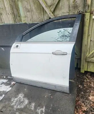 Opel Antara Front door