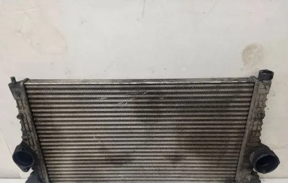 Volkswagen Sharan Intercooler radiator 7M3145804