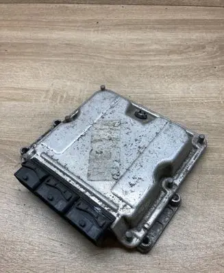 Renault Laguna II Engine control unit/module ECU 8200048297 0281010297