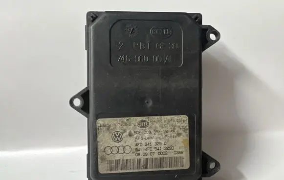 Volkswagen Touareg I Headlight ballast module Xenon 4F0941329D 74696000AE 74696000