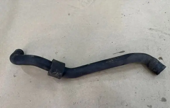 Volkswagen Golf VII Engine coolant pipe/hose 5Q0121064AR 5Q0122109H