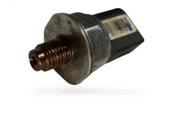 Mercedes-Benz E W212 Fuel pressure sensor 9307Z521A 55PP2201