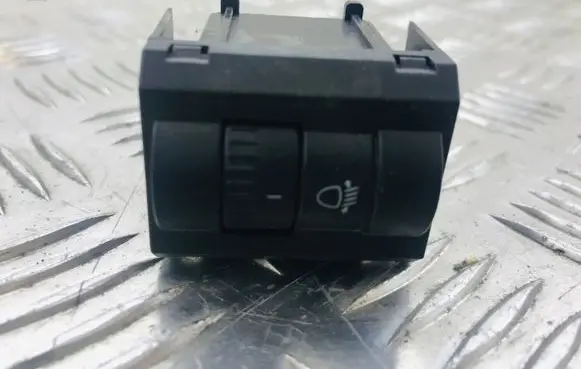 Skoda Roomster (5J) Headlight level height control switch 8L0971883