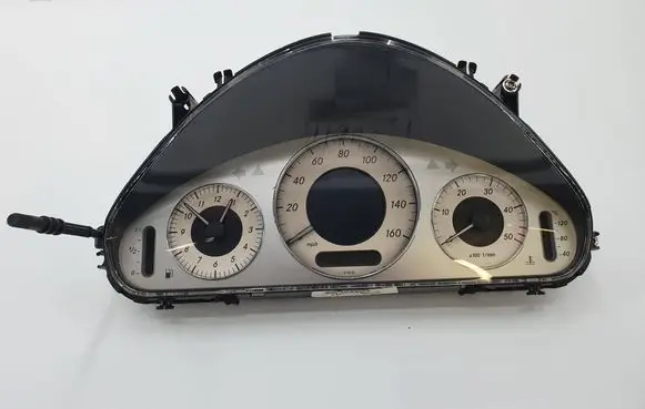 Mercedes-Benz E W211 Speedometer (instrument cluster) A2115404948