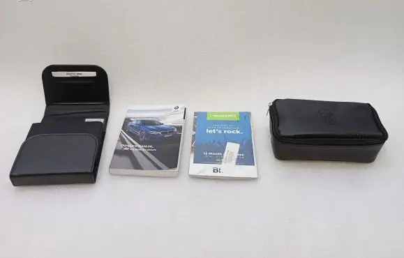 BMW M5 F90 Owners service history hand book 