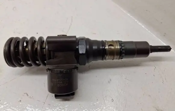 Skoda Superb B6 (3T) Fuel injector 0414720404