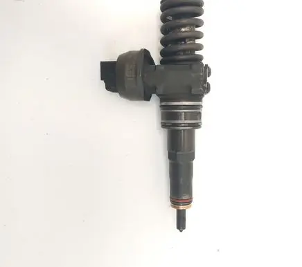 Skoda Octavia Mk2 (1Z) Fuel injector 0414720312