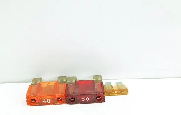 Audi A4 S4 B5 8D Fuse 