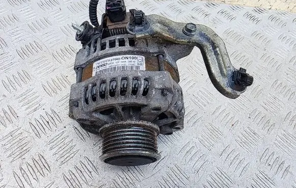 Toyota Yaris Generator/alternator 27060ON100 MS1042113130 270600N100