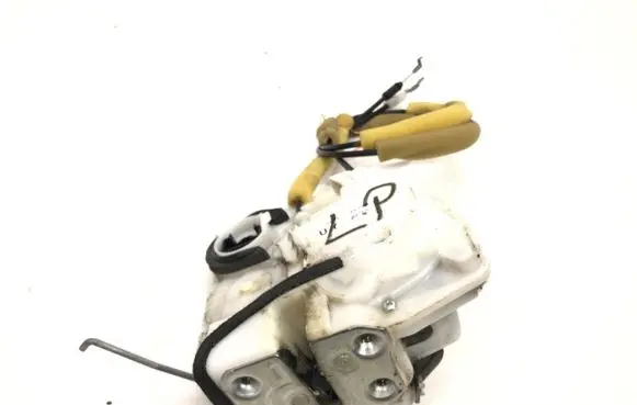 Mazda 2 Front door lock