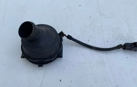 Volvo S80 Engine control unit/module fan 8666595