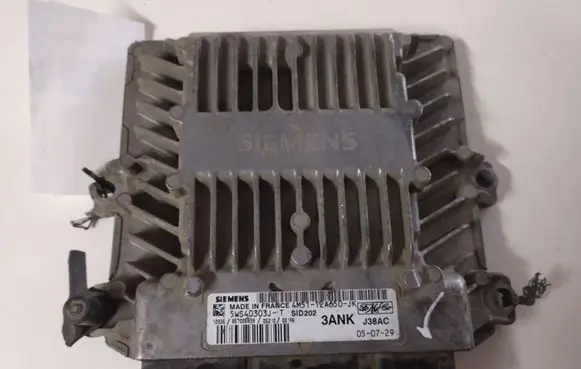 Ford Focus Engine control unit/module 5WS40303JT