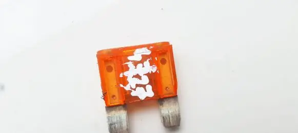 Volkswagen Golf IV Fuse 4635023