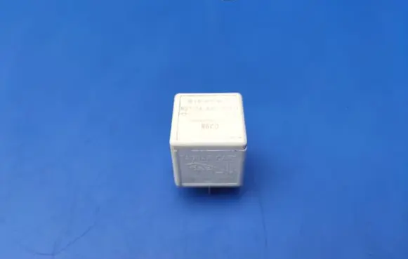Jaguar XJS Other relay DAC7151 V23134A55X149 SIEMENS