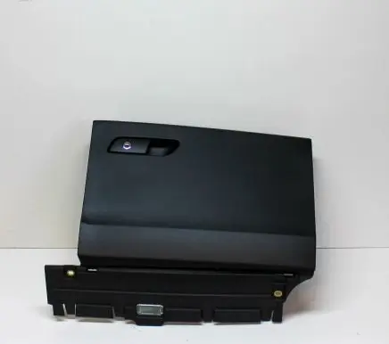 Glove box