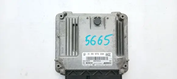 Opel Insignia A Engine control unit/module 55573330