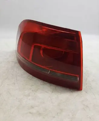 Volkswagen PASSAT B7 Tailgate rear/tail lights 3AF945095E