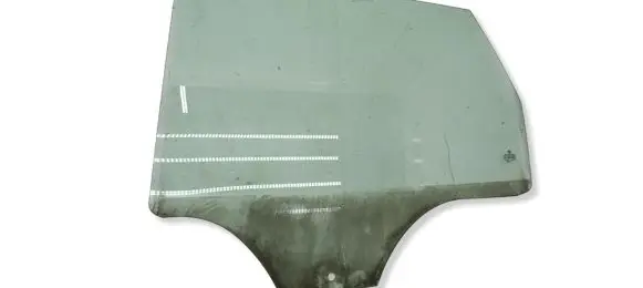 Volkswagen Polo IV 9N3 Rear door window glass 