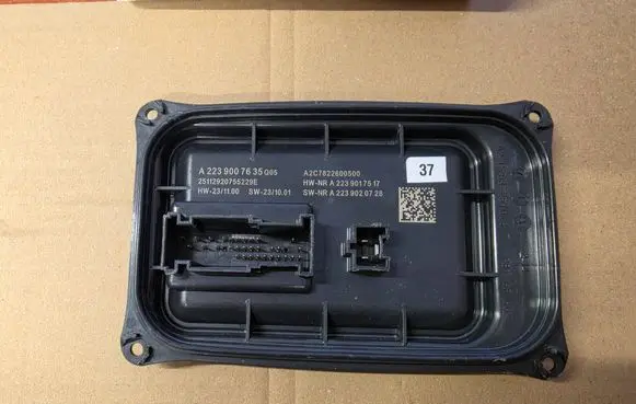 Mercedes-Benz S W223 Voltage converter/converter module A2239007635