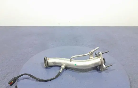 BMW X3 E83 Air intake hose/pipe 8596808
