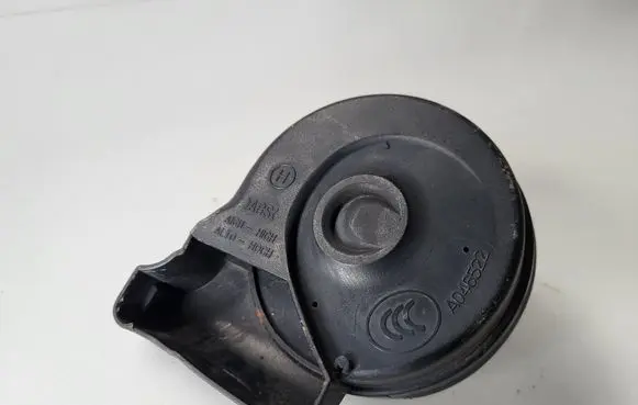Volkswagen PASSAT B7 Horn signal