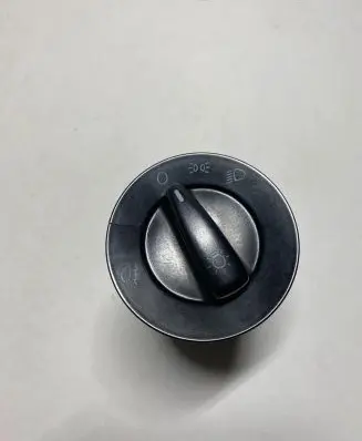 Volkswagen Golf IV Light switch 1C0941531