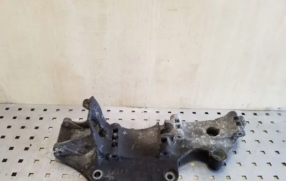 Volkswagen Transporter - Caravelle T5 Generator/alternator bracket R045903143C