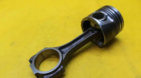 Audi A6 S6 C6 4F Piston with connecting rod 038J