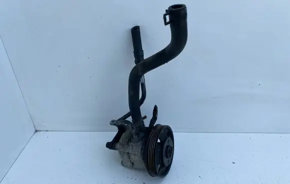 Volvo V70 Power steering pump 163829