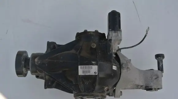 BMW M5 Rear differential 2284170