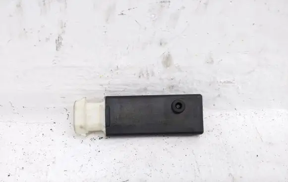 Cadillac CTS Keyless system antenna 15864390