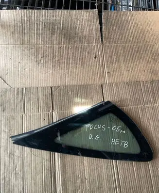 Ford Focus Rear side window