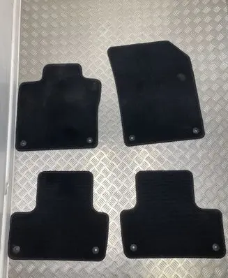 Volvo XC60 Car floor mat set 32216555