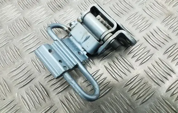 Audi A4 S4 B7 8E 8H Rear door lower hinge 8E0833412