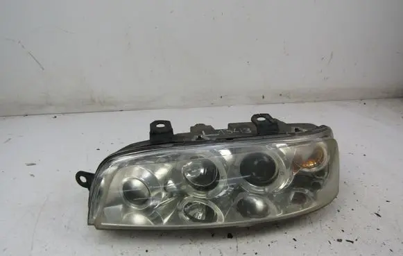 Fiat Punto (188) Headlight/headlamp 