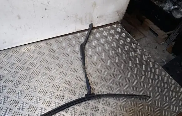 Mercedes-Benz E W212 Front wiper blade arm A2128201344