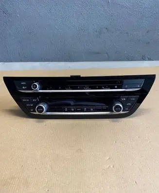 BMW 5 G30 G31 Climate control unit 5A48005