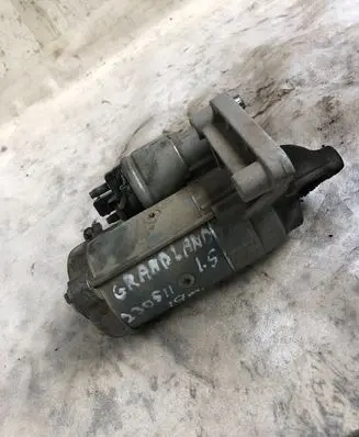 Opel Grandland X Starter motor 9825233080