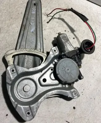 Toyota Auris 150 Sliding door window regulator with motor 857200D120 973581100 12V009J