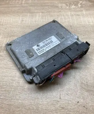 Skoda Fabia Mk1 (6Y) Engine control unit/module ECU 03D906033C 5WP40292