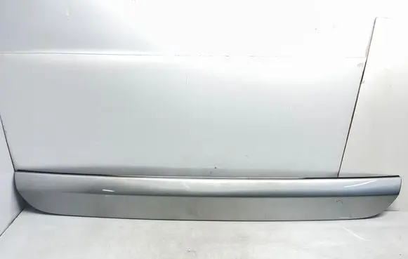 Mercedes-Benz ML W163 Tailgate trim A1637400770