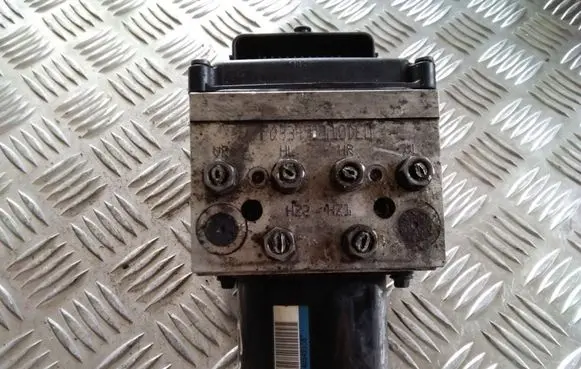Volkswagen PASSAT B6 ABS Pump 3C0614095P 16027201 S118676023D
